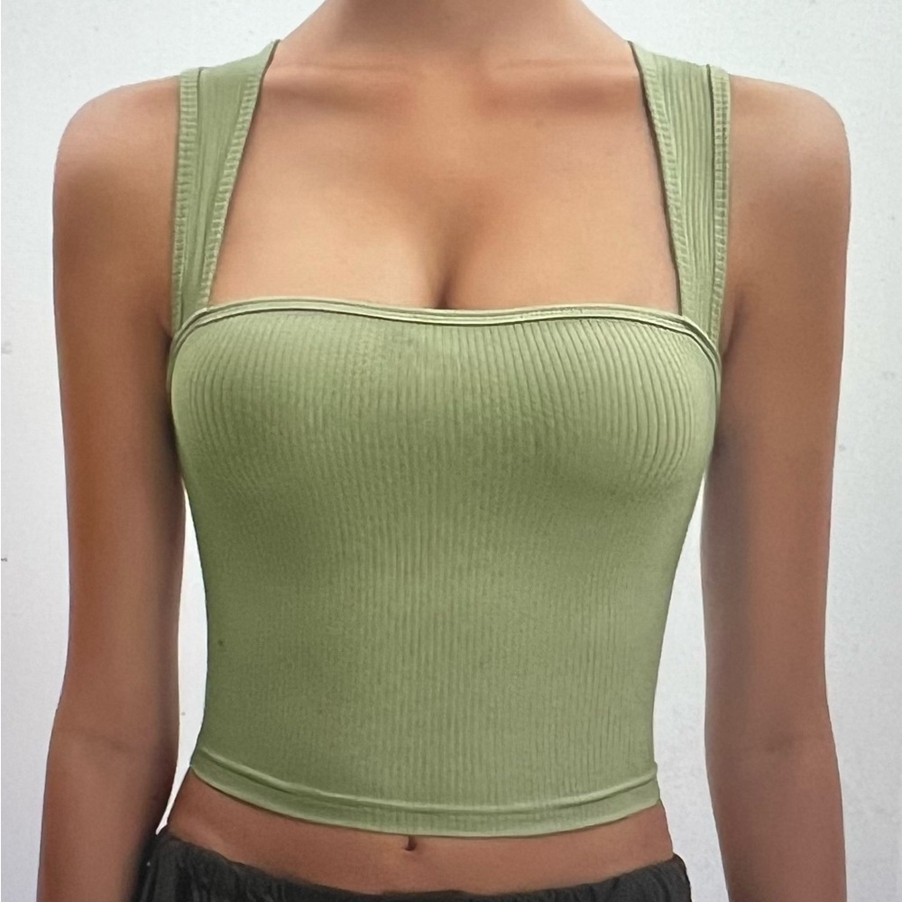 Mossrozz Sage Green Women's Top – Size L – NWT
